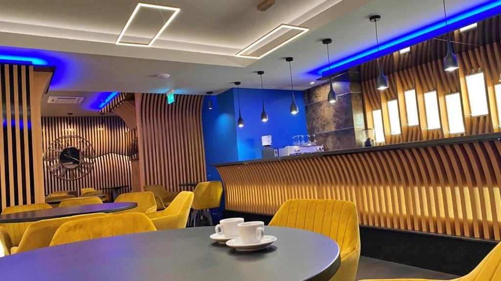 Hotel Condor טולצ'אה מראה חיצוני תמונה