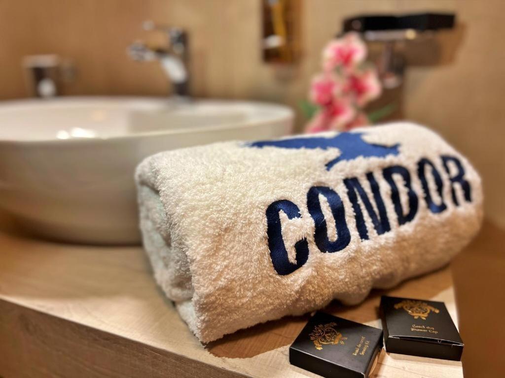 Hotel Condor טולצ'אה מראה חיצוני תמונה