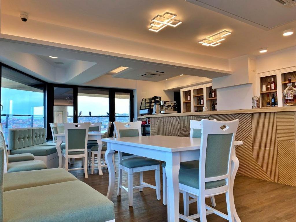 Hotel Condor טולצ'אה מראה חיצוני תמונה