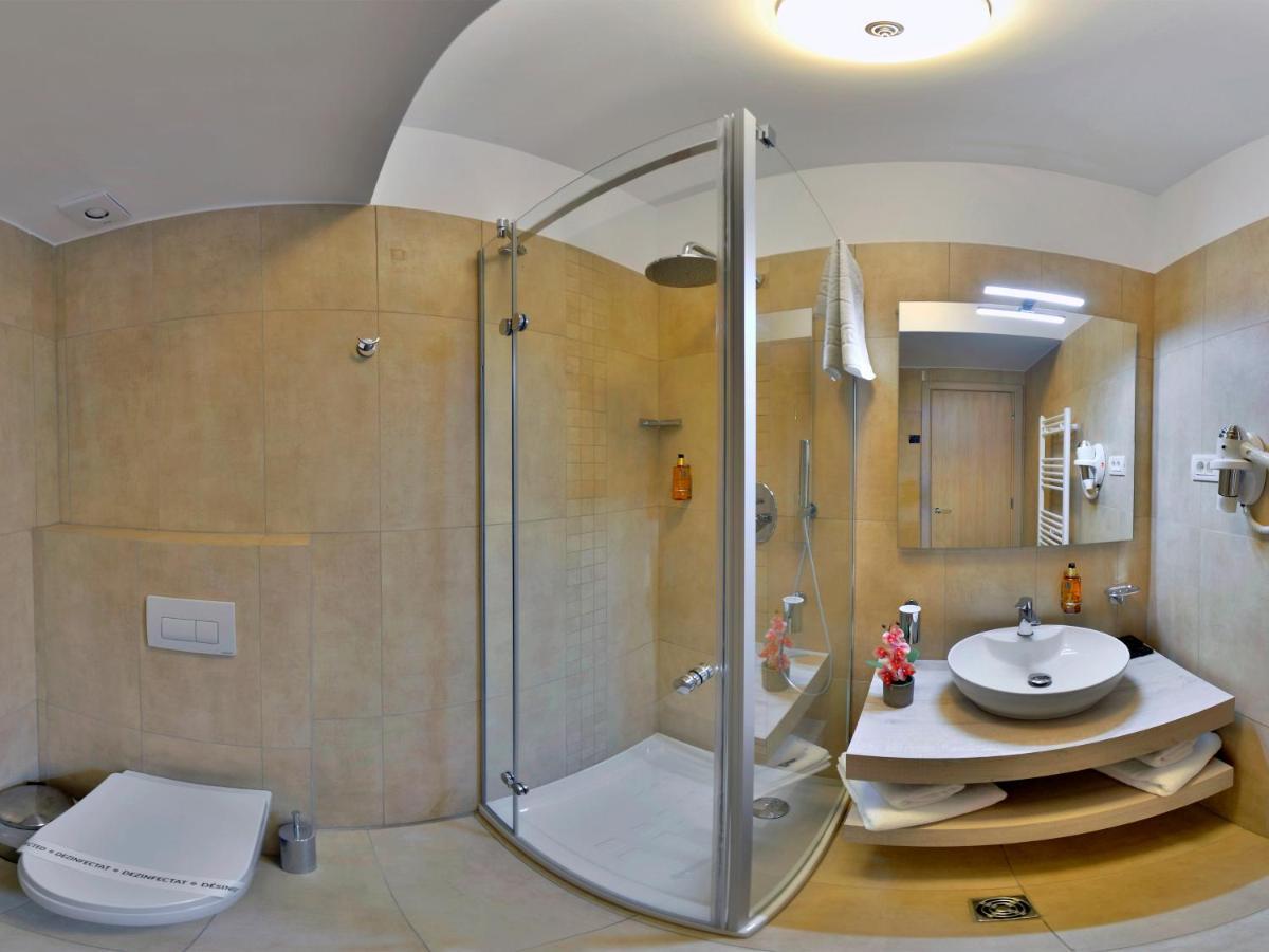 Hotel Condor טולצ'אה מראה חיצוני תמונה