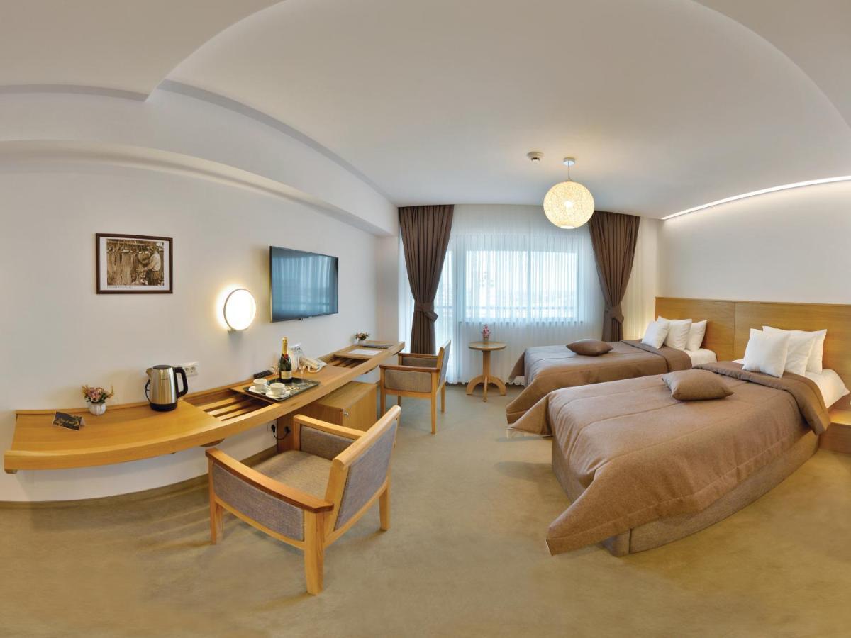 Hotel Condor טולצ'אה מראה חיצוני תמונה