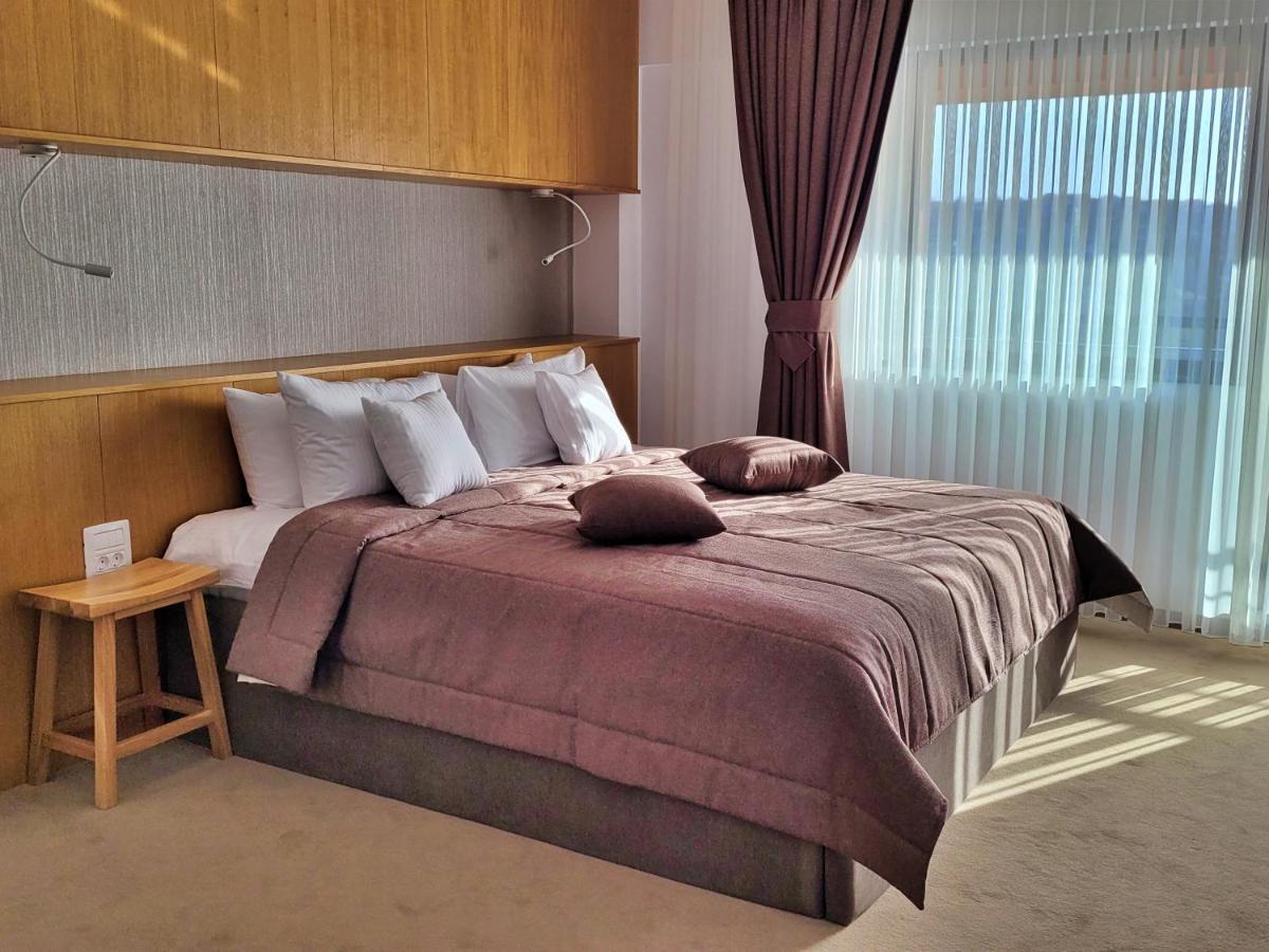 Hotel Condor טולצ'אה מראה חיצוני תמונה